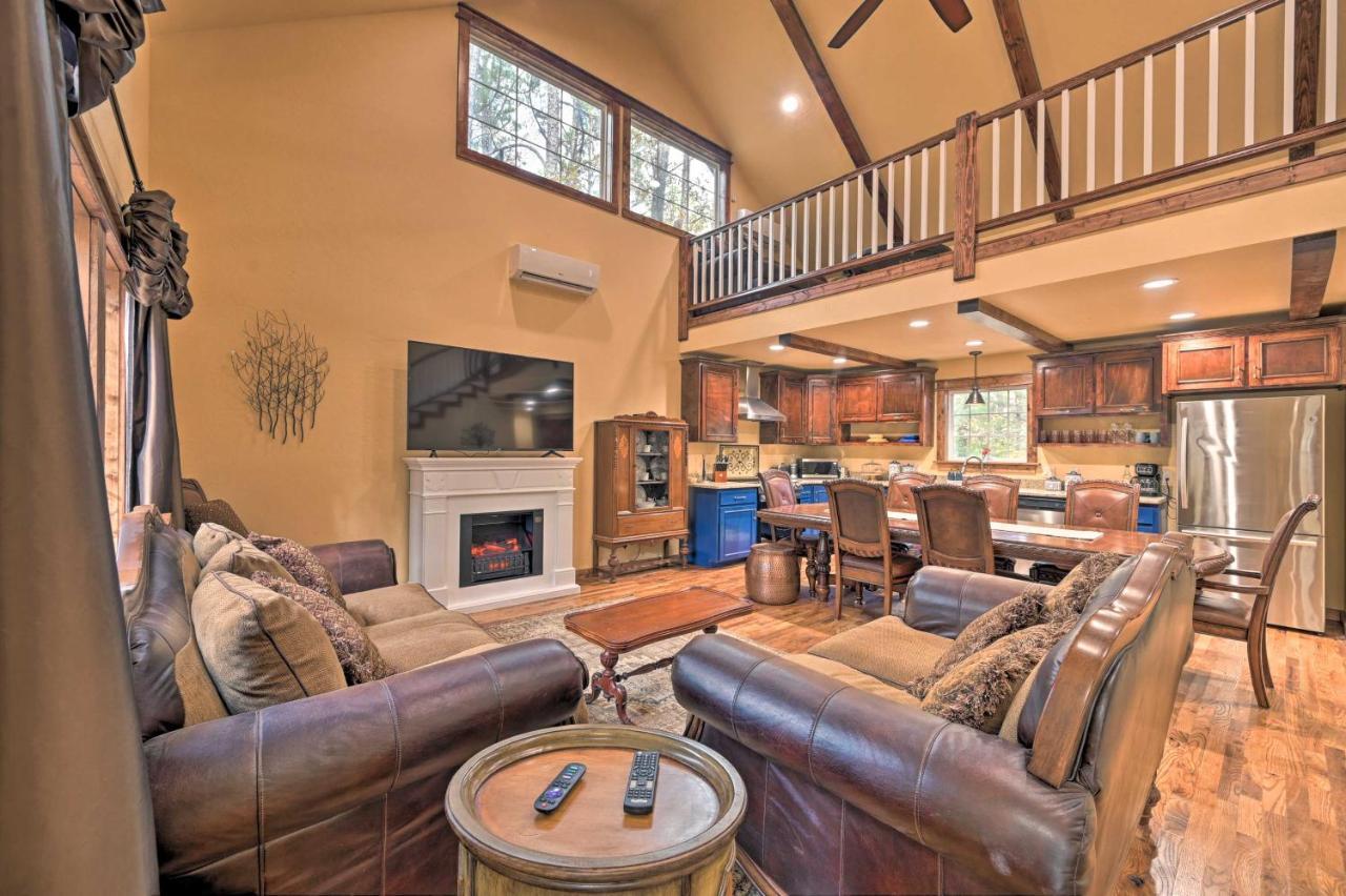 Tudor-Style Broken Bow Cottage With Hot Tub And Decks! Stephens Gap Zewnętrze zdjęcie