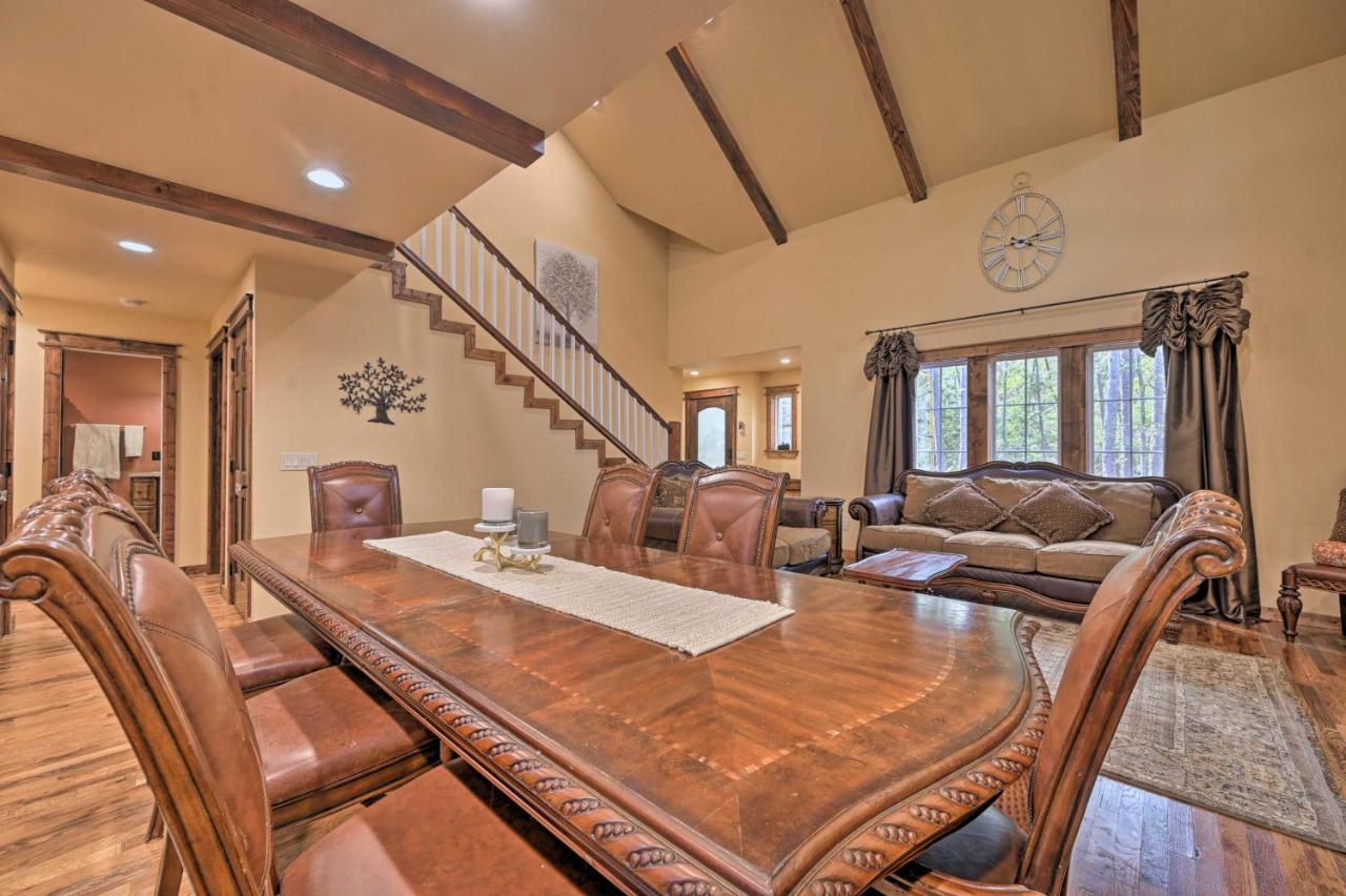 Tudor-Style Broken Bow Cottage With Hot Tub And Decks! Stephens Gap Zewnętrze zdjęcie